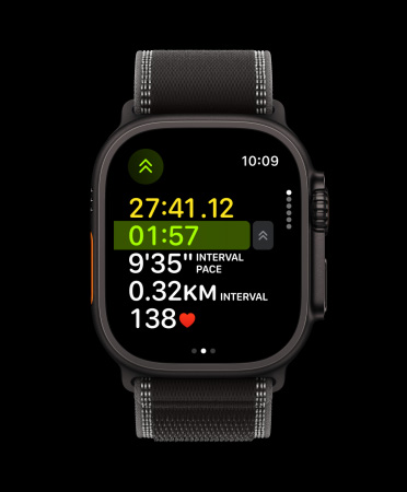 Apple Watch Ultra 3, black colour, titanium case, running workout, next interval