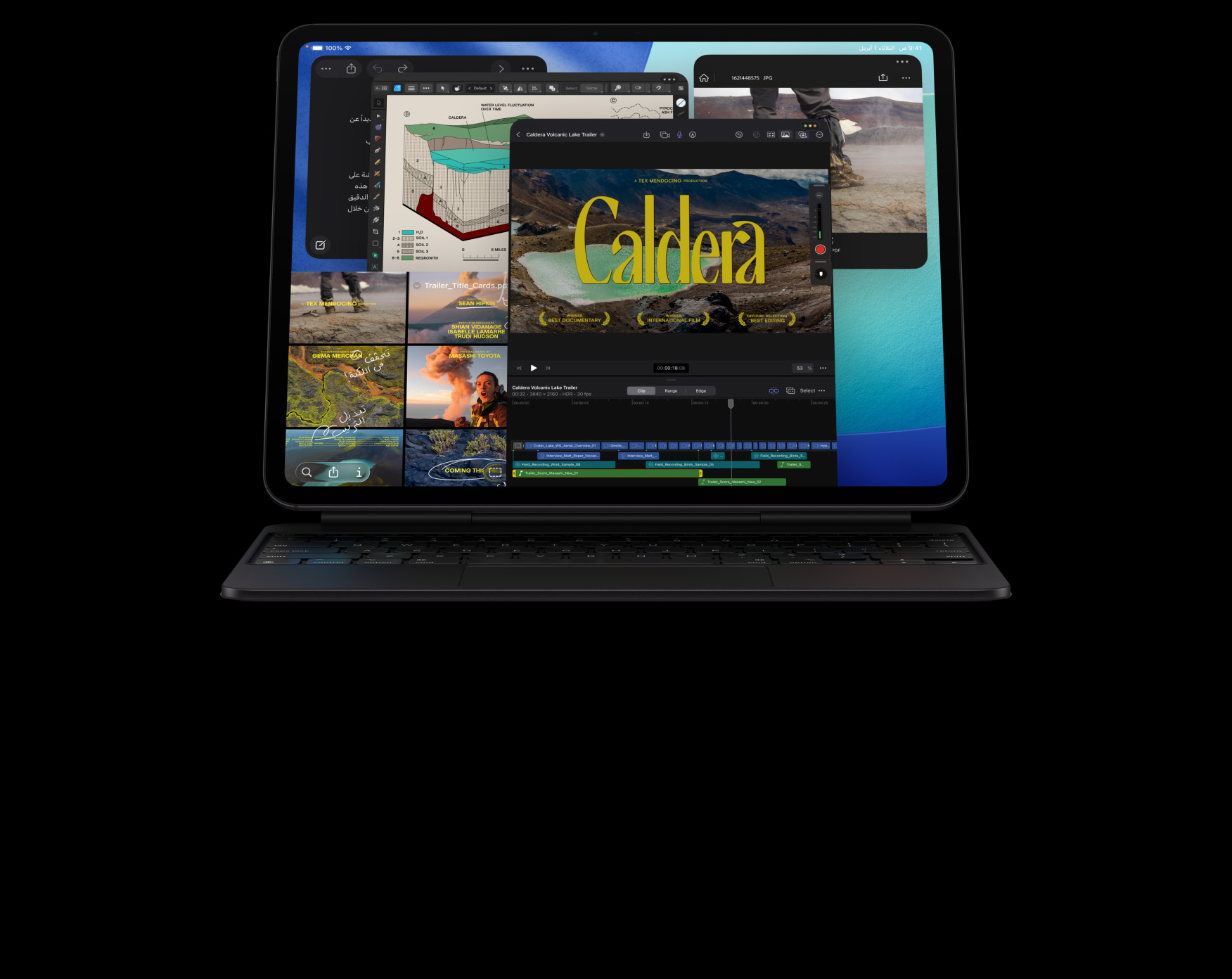 جهاز iPad Pro، الجزء الأمامي الخارجي، الوضع الأفقي، لون أسود فلكي، متصل بلوحة مفاتيح ماجيك، لون أسود فلكي، الشاشة تعرض نوافذ تطبيقات متعددة تشمل تطبيق Final Cut Pro مع ميزات تعديل فيديو متعددة وشريط زمني، وتطبيقَي الخرائط والملاحظات، ومقاطع وسائط متنوعة