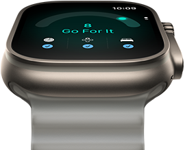 Apple Watch Ultra 4, титановий корпус натурального кольору, оцінка готовності — 8, правий бік корпусу, коронка Digital Crown, рельєфна бічна кнопка, ремінець Ocean напівпрозорого сірого кольору