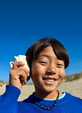 Знімок зроблено на камеру Fusion 48 Мп за допомогою режиму «Портрет» нового рівня з фокусом на обличчі людини